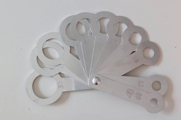 Calibro tascabile per piccoli frutti da 10 a 30 mm (passo 2 mm)