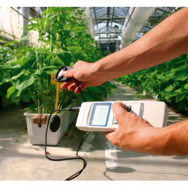 Digital luxmeter